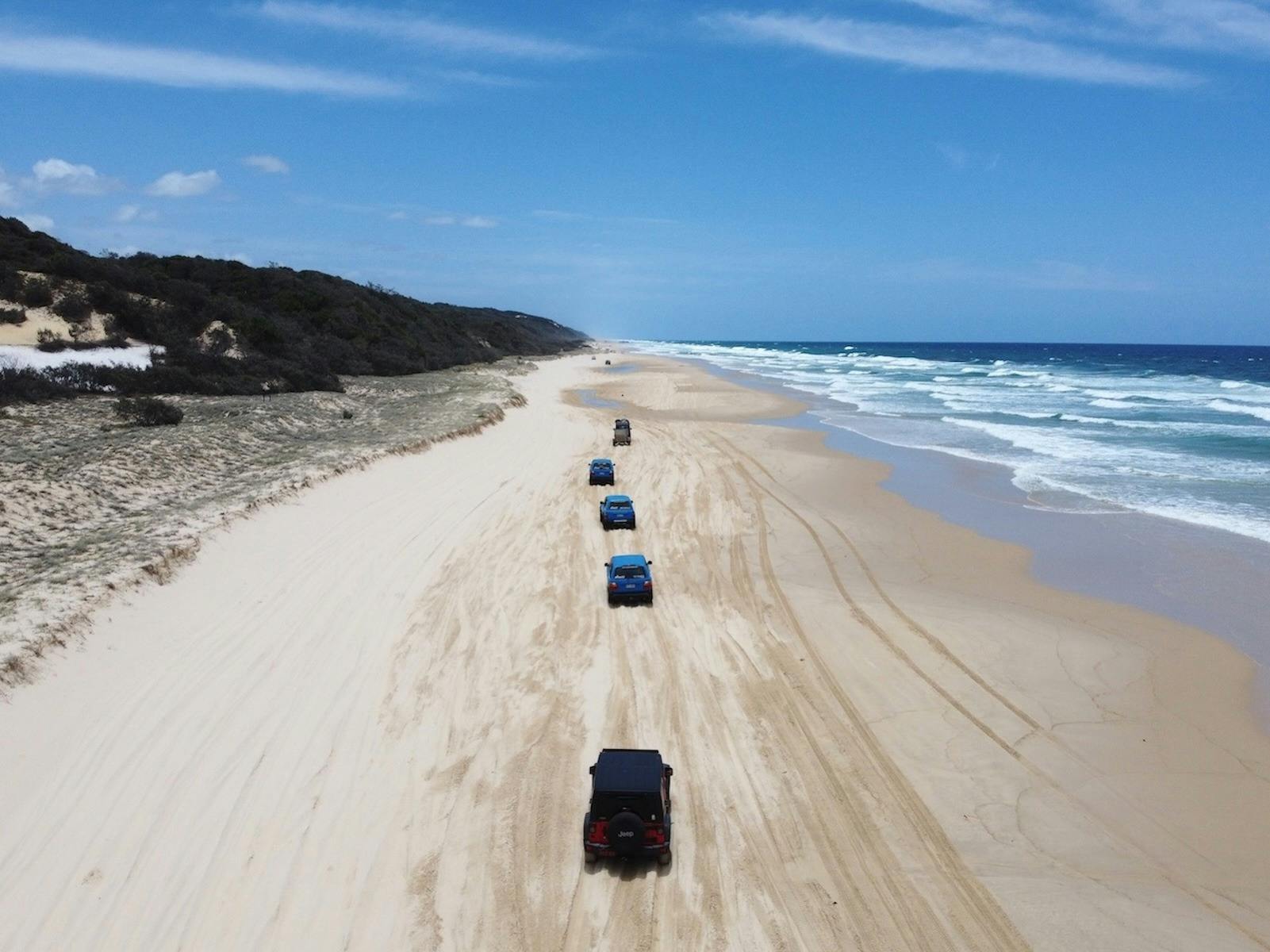 Dingo's K'gari Adventures -  75 Mile beach