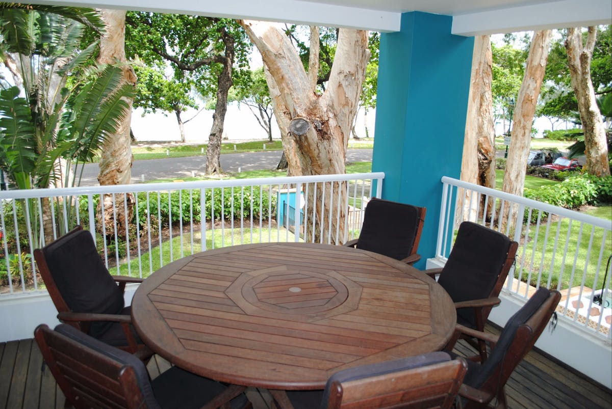 Scenic Balcony Dining