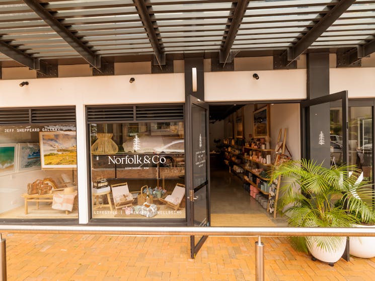 Norfolk and Co is a Homewares-Photogallery and  Lifestyle store in Gerringong 10mins from Kiama.
