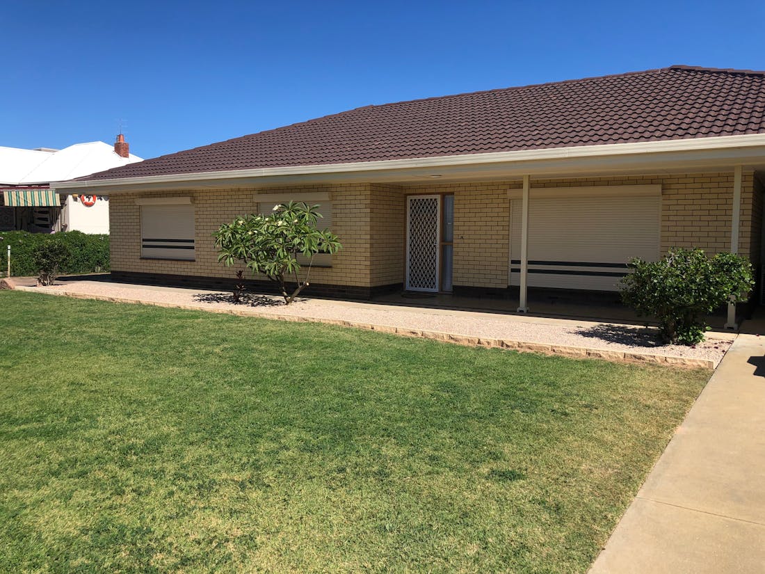 18onHughes Moonta Bay,