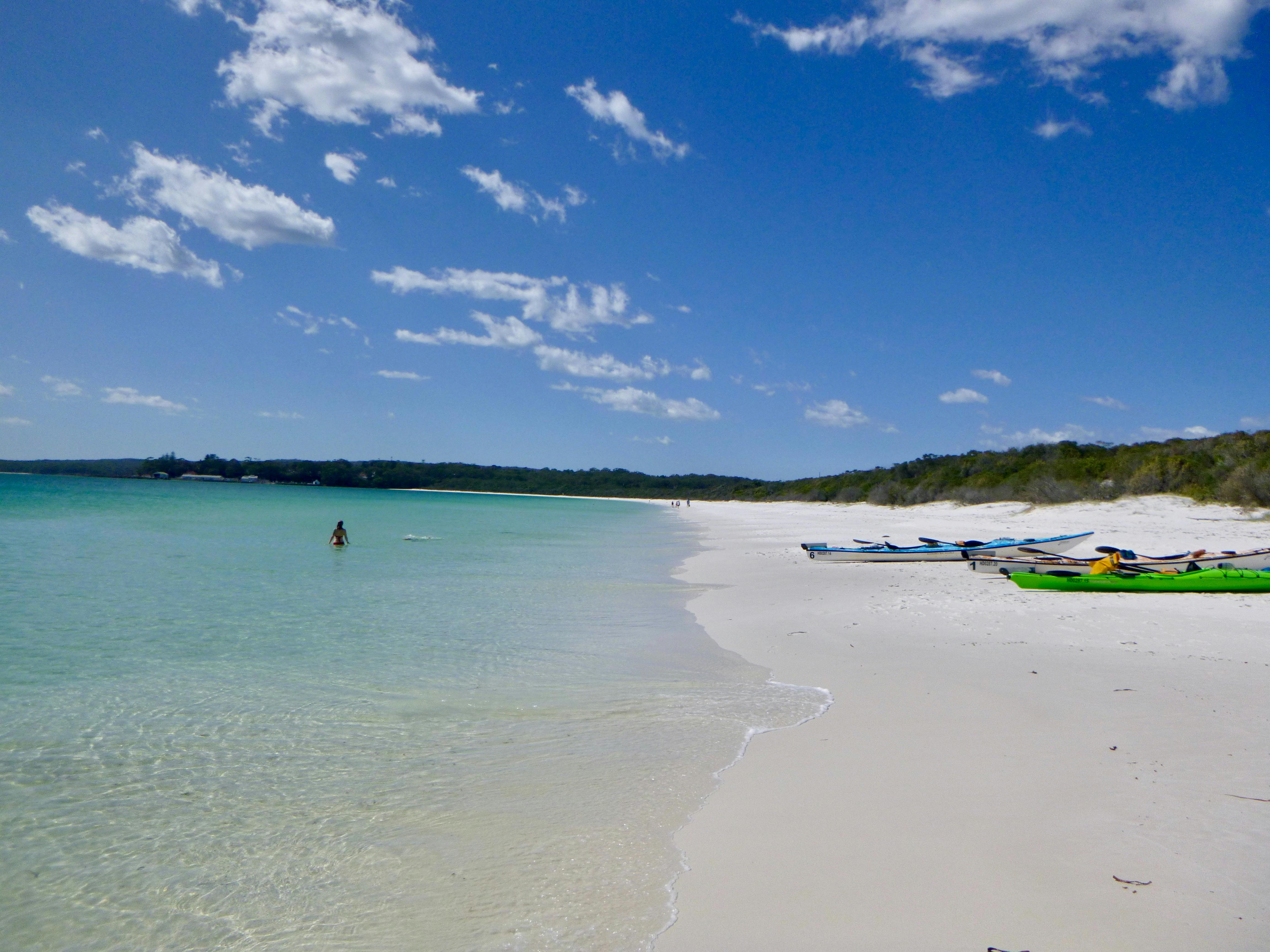 Beautiful white sands at Hyams beach