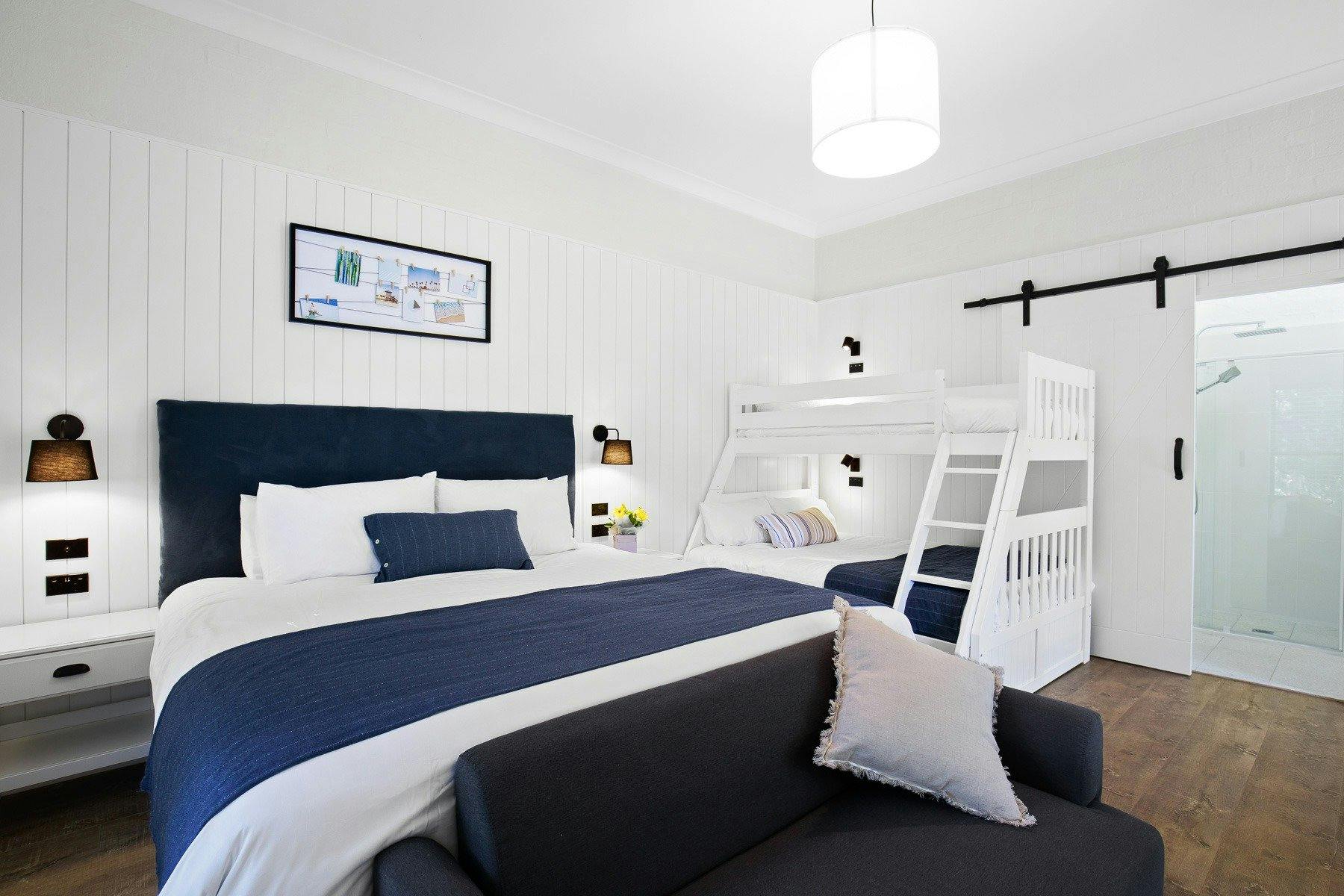 Super Deluxe Family Room