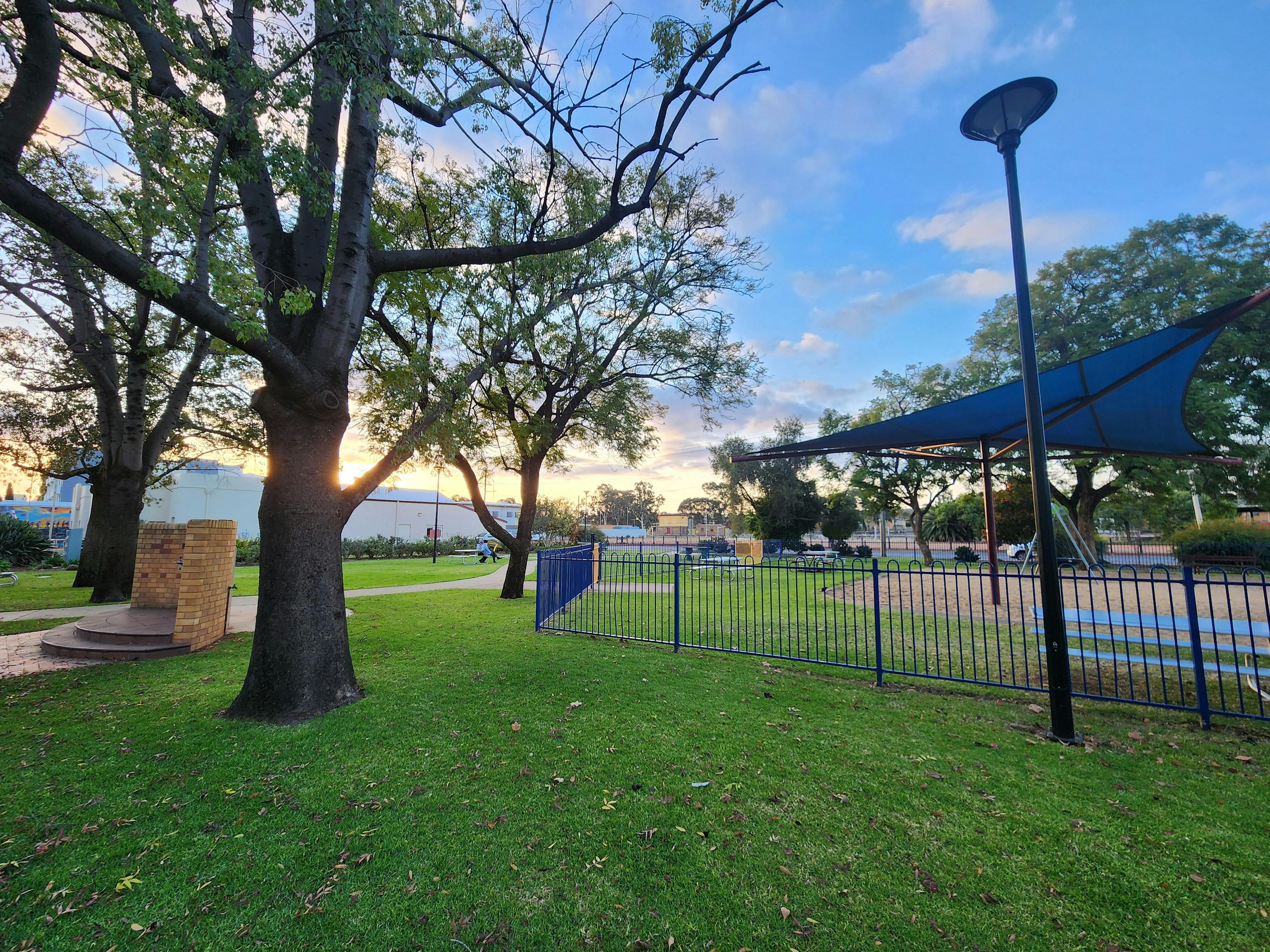 CWA 공원 - 바나 애비뉴 그리피스