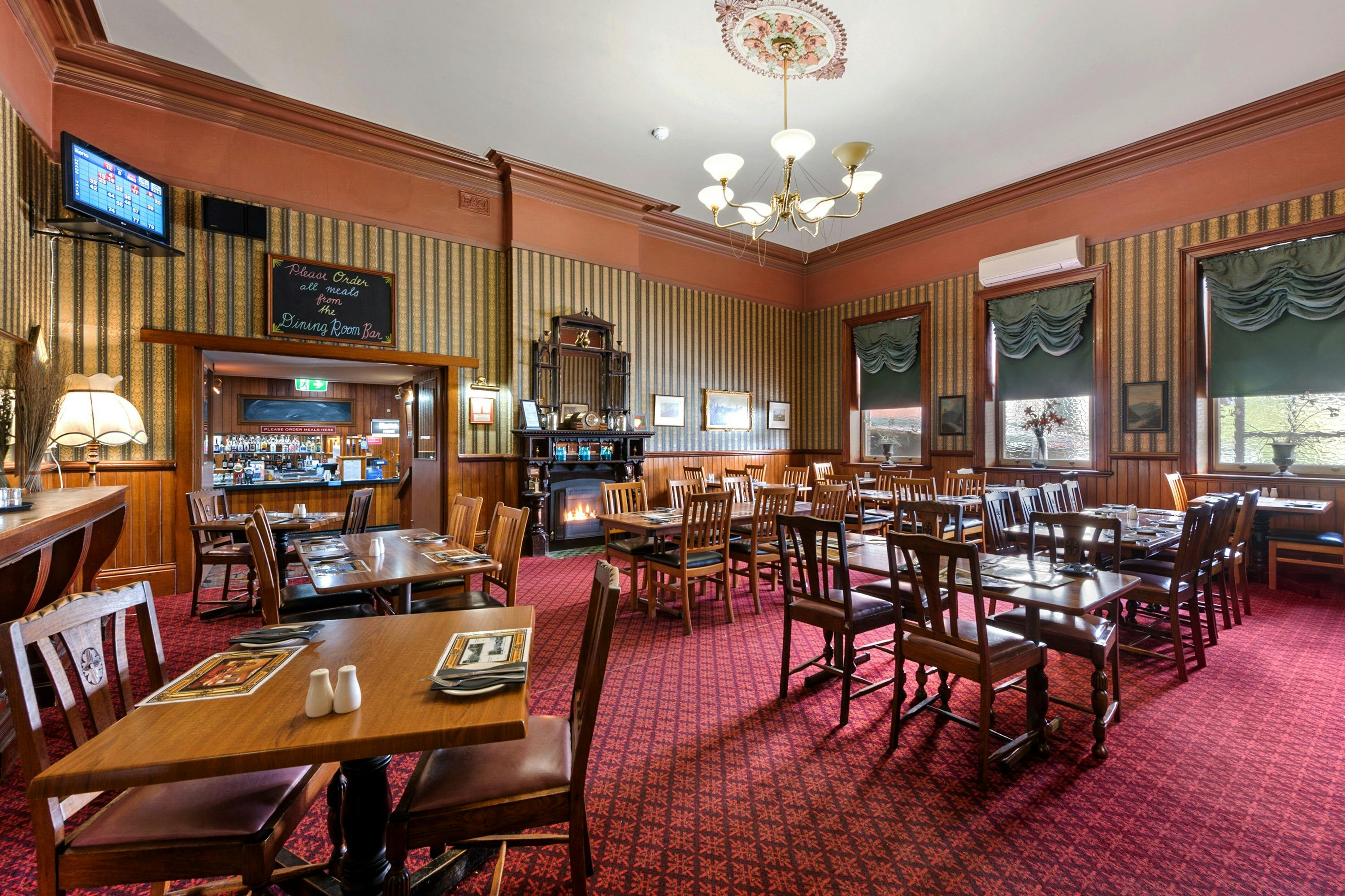 Empire Hotel