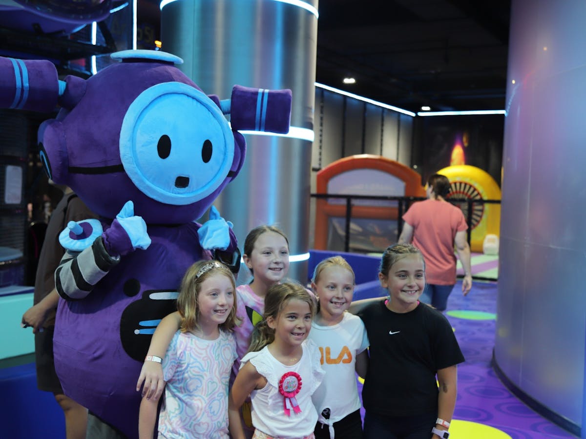 Area 51 World - Mt Gravatt