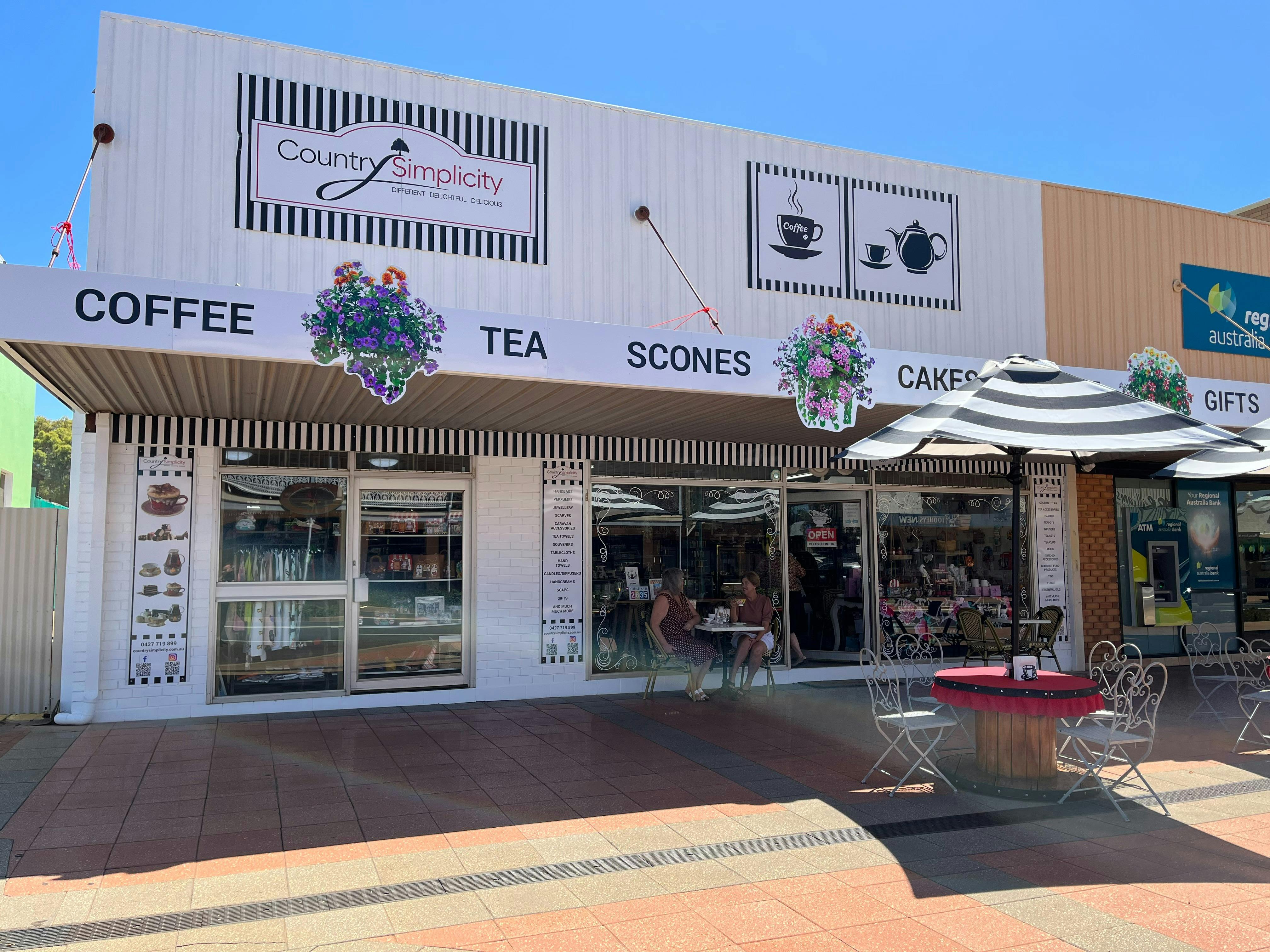 Country Simplicity outside seating