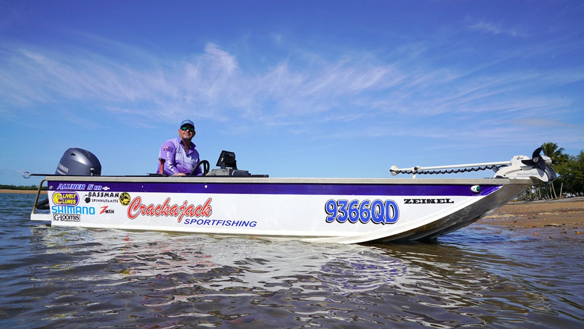 Inshore boat Alurer