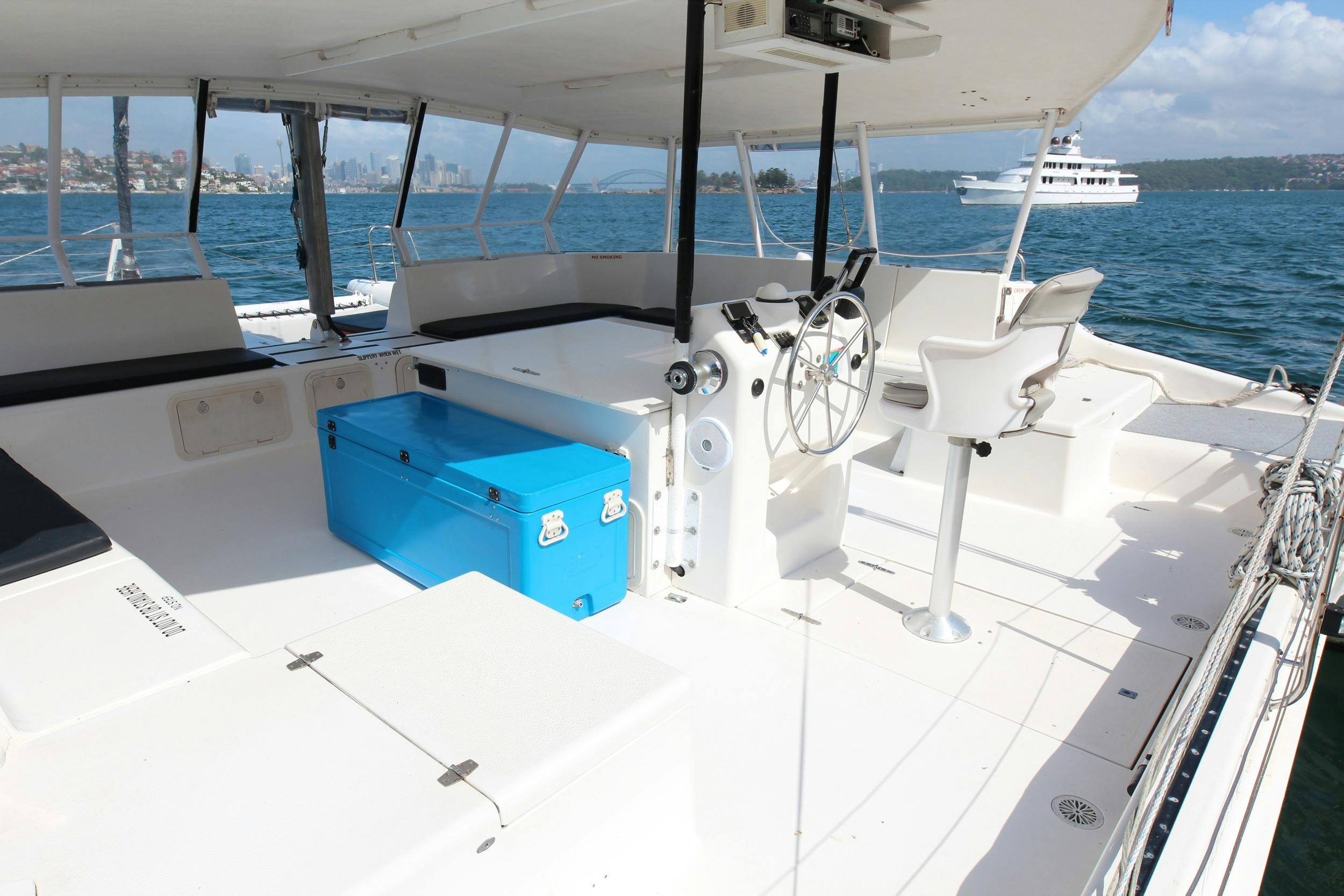 catamaran layout