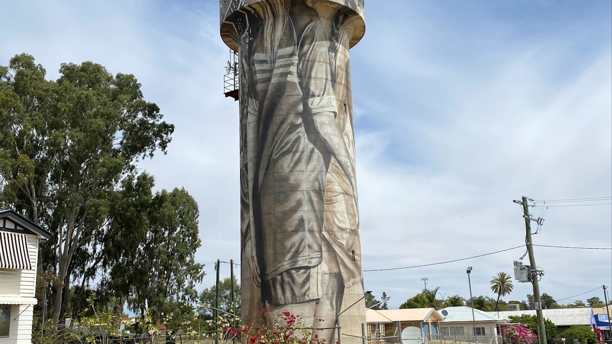 Silo Trail: Children at play - Charleville Water Tower