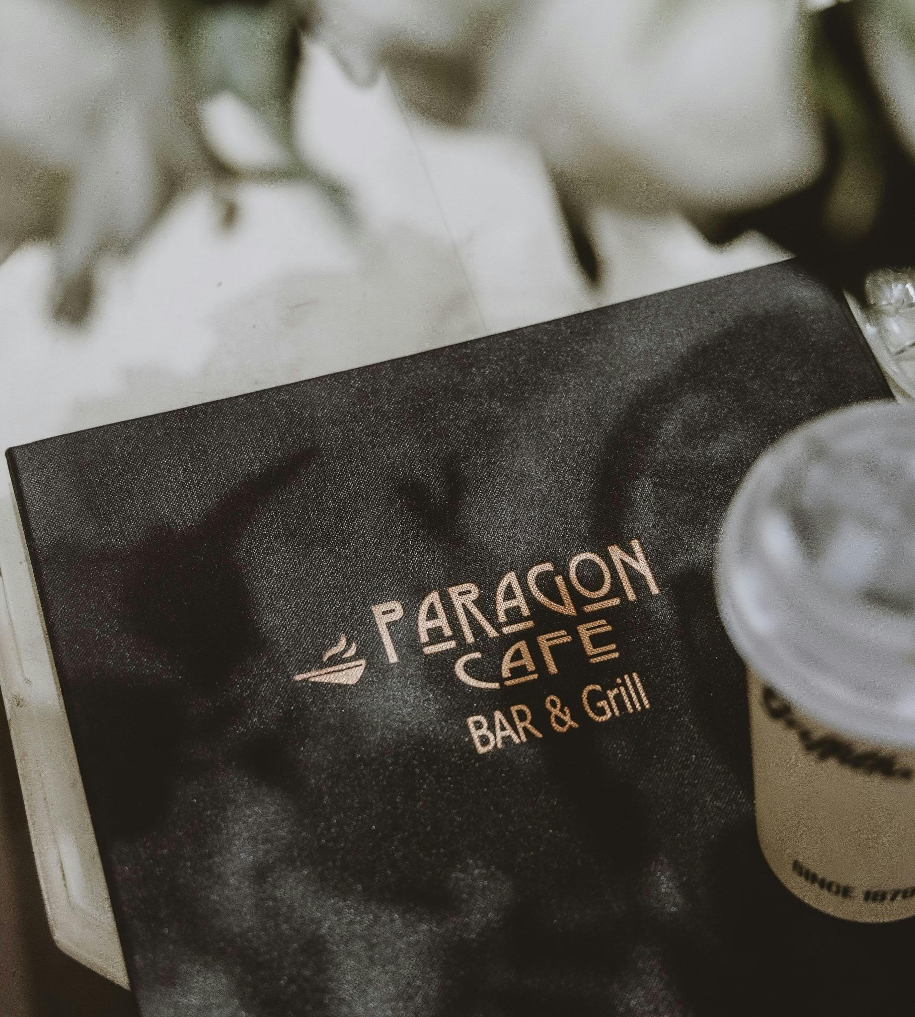 Foto der Paragon-Speisekarte