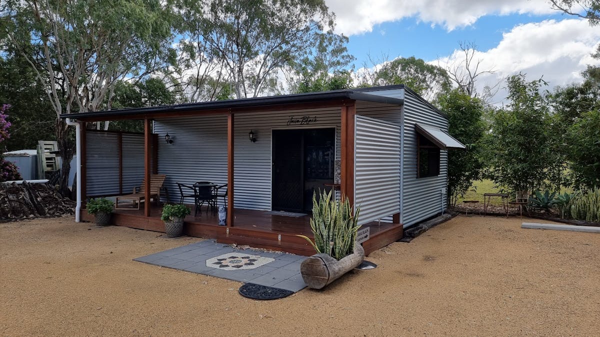 Java Black Cabin - Jubris Hideaway
