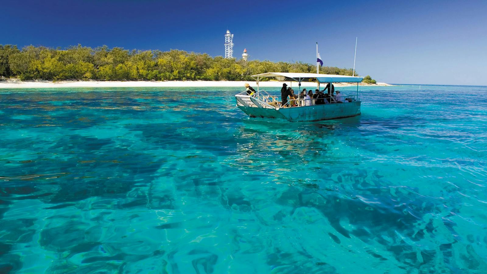 Glass bottom boat, Lady Elliot Island