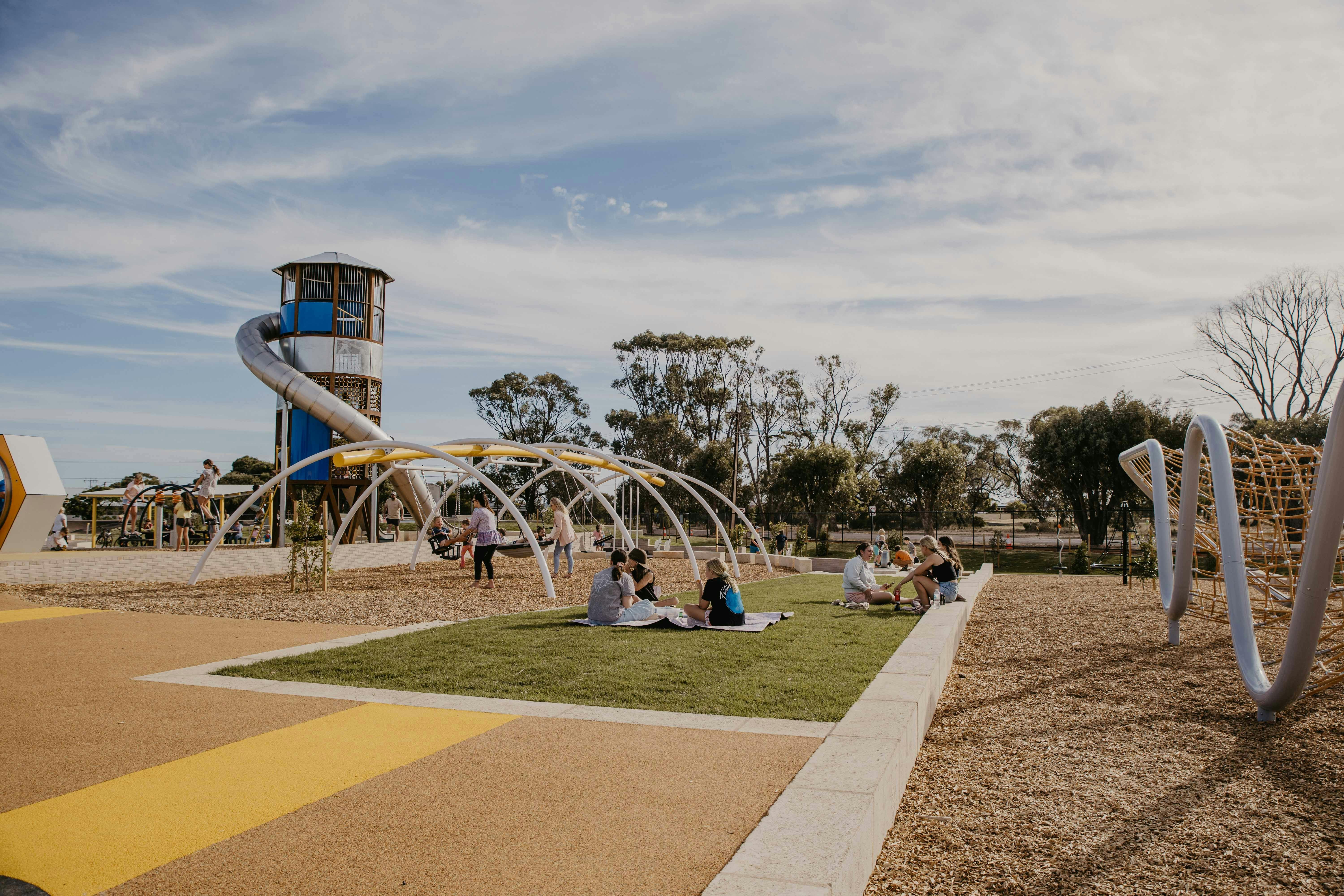 Cleve Playspace, Skate Park and Pump Track