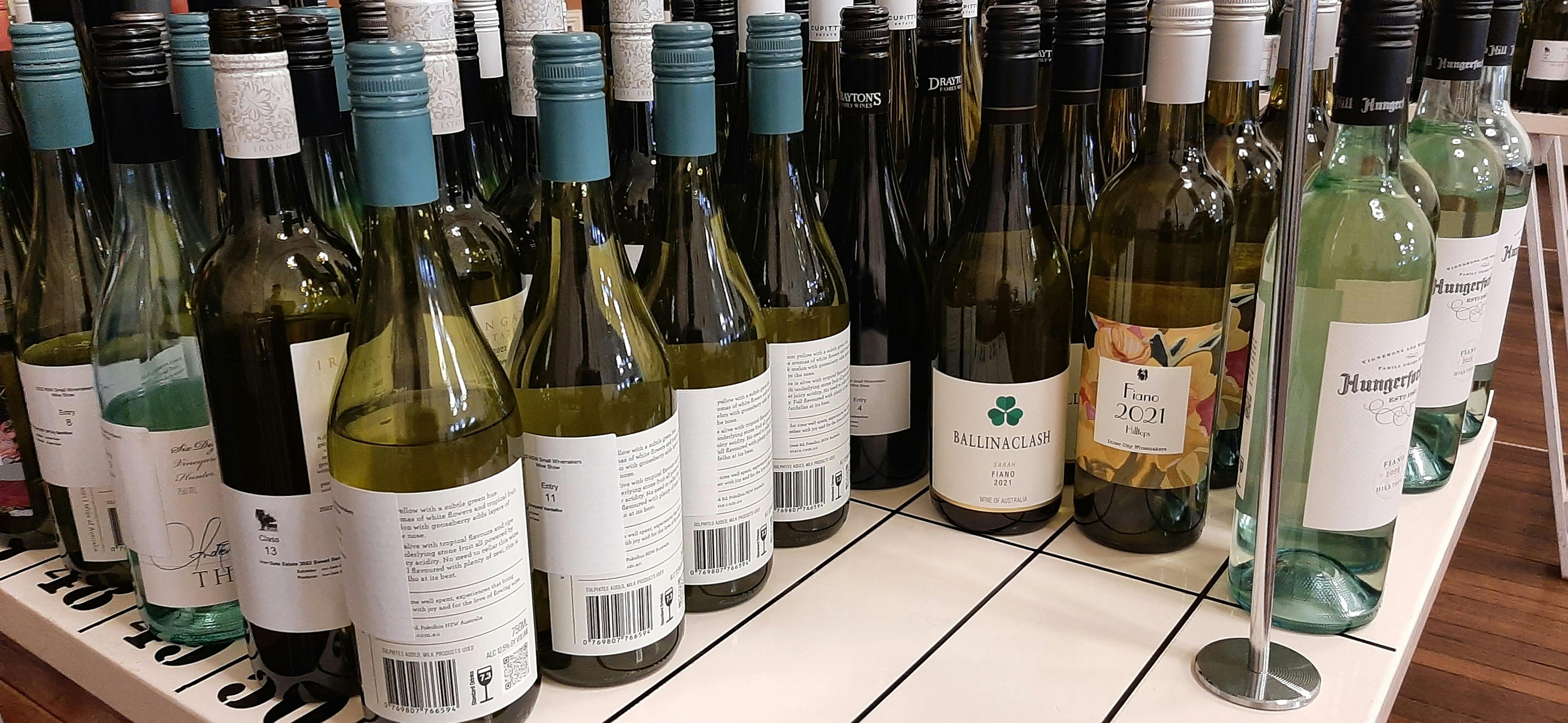 Who likes white wine