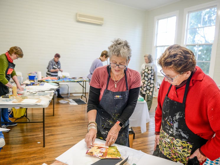 Arts Muster arts and crafts workshops, such as printmaking, in Huskisson NSW