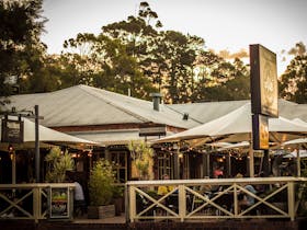 Settlers Tavern