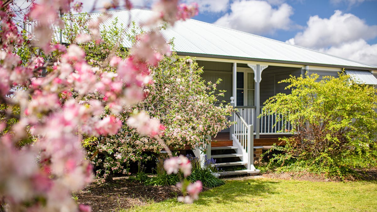 Apple Blossom Cottage - Front