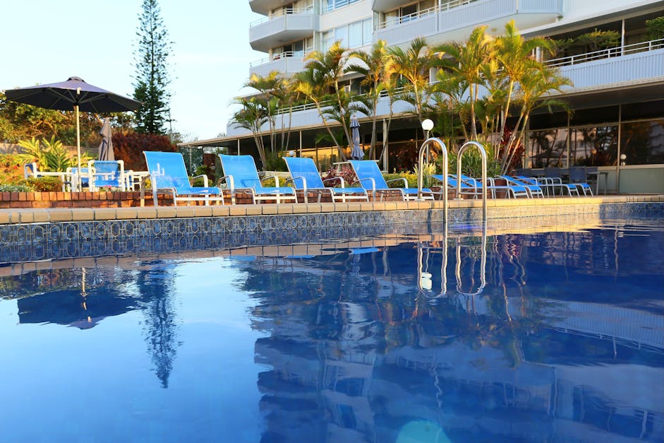 Top Gold Coast Theme Parks - Zenith  Beachfront accommodation in the heart  of Surfers Paradise!