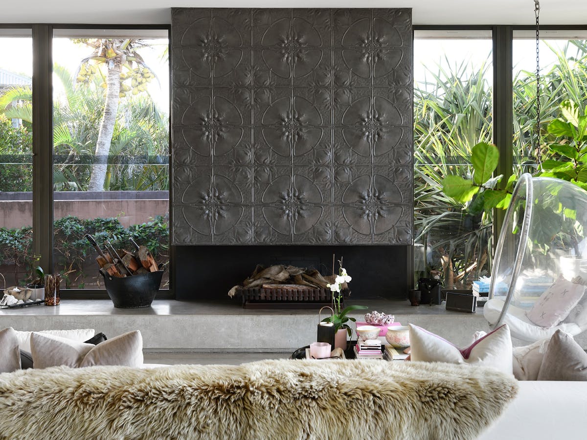 Summer day enjoy refreshing ocean breezes & winter nights cosy up in front of the fireplace Summer day enjoy refreshing ocean breezes & winter nights cosy up in front of the fireplace