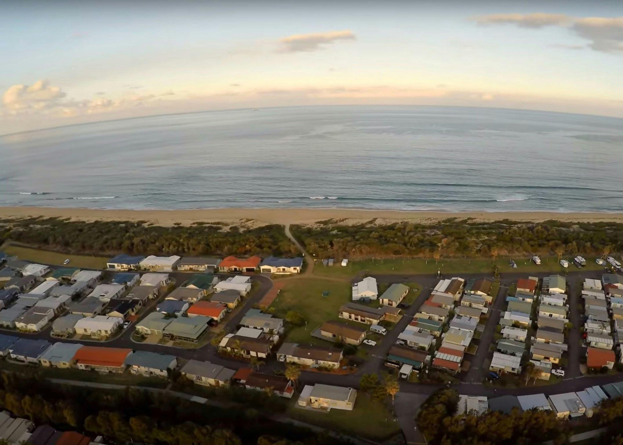 臥龍崗衝浪休閒度假村
