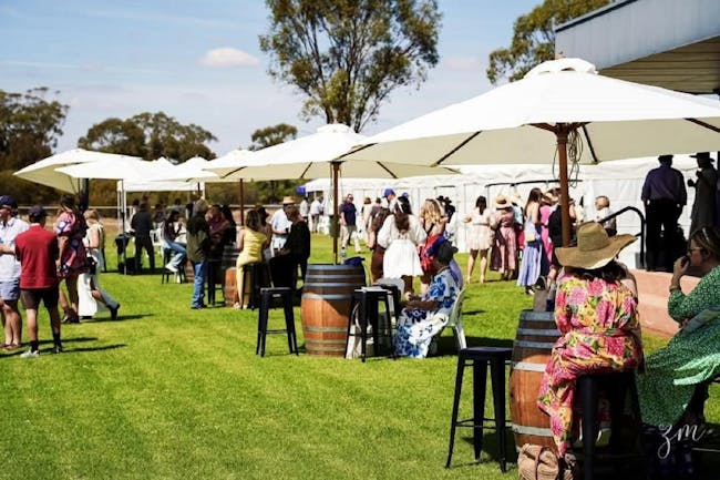 Narrandera Race Club Inc concourse
