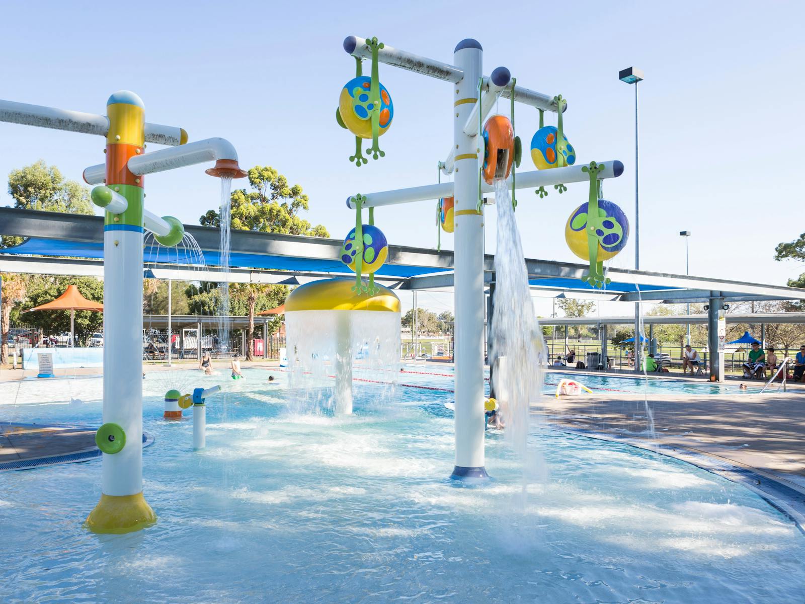 Camden War Memorial Pool