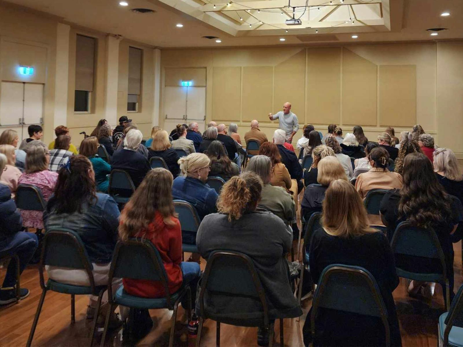 Psychic medium, Simon Hay doing an event