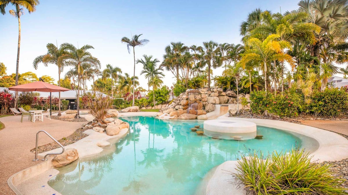 Nightelier Mission Beach Resort