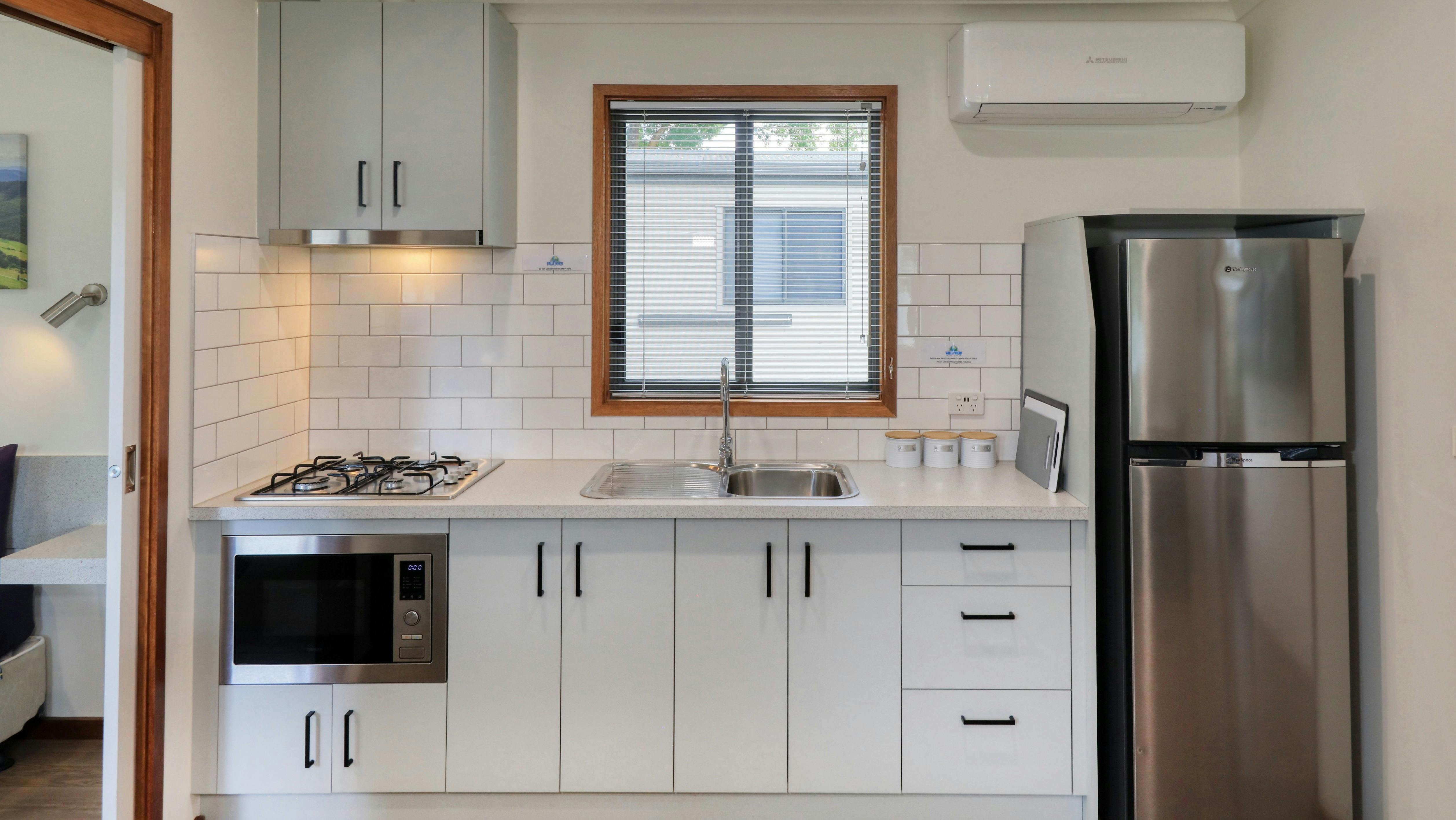 Deluxe Cabin - 2 bedroom kitchen