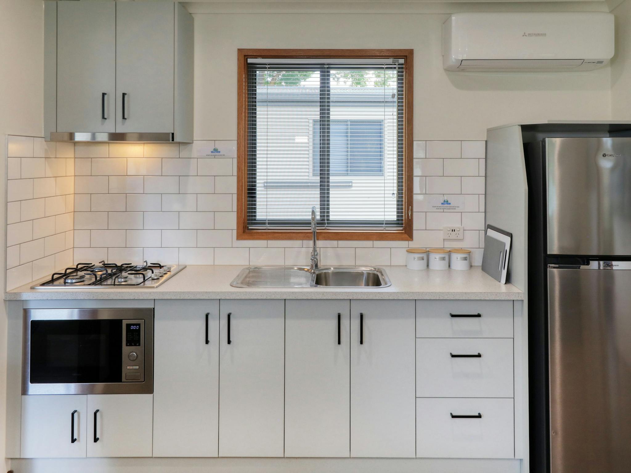 Deluxe Cabin - 2 bedroom kitchen
