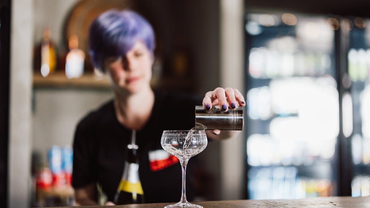 MANIAX Axe Throwing and cocktails in Gold Coast
