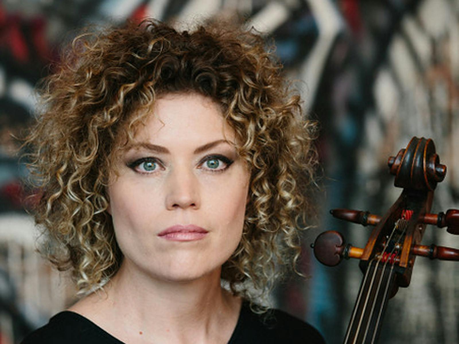 Photo of cellist Dr Danielle Bentley