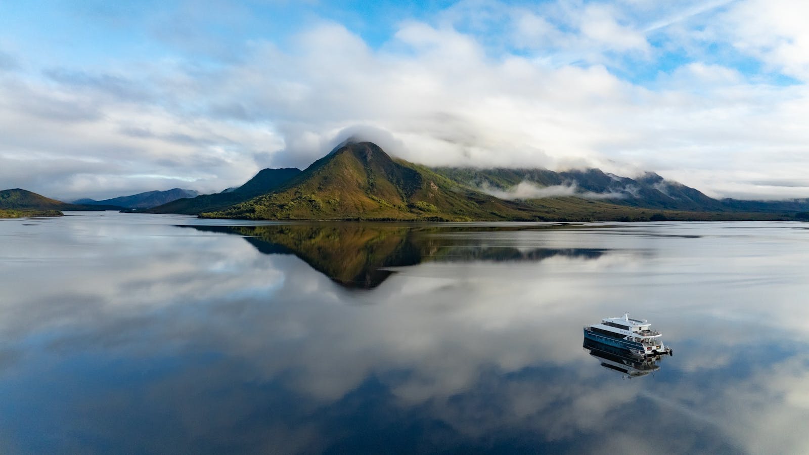 Odalisque III in Bathurst Harbour_Southwest Tasmania_On Board