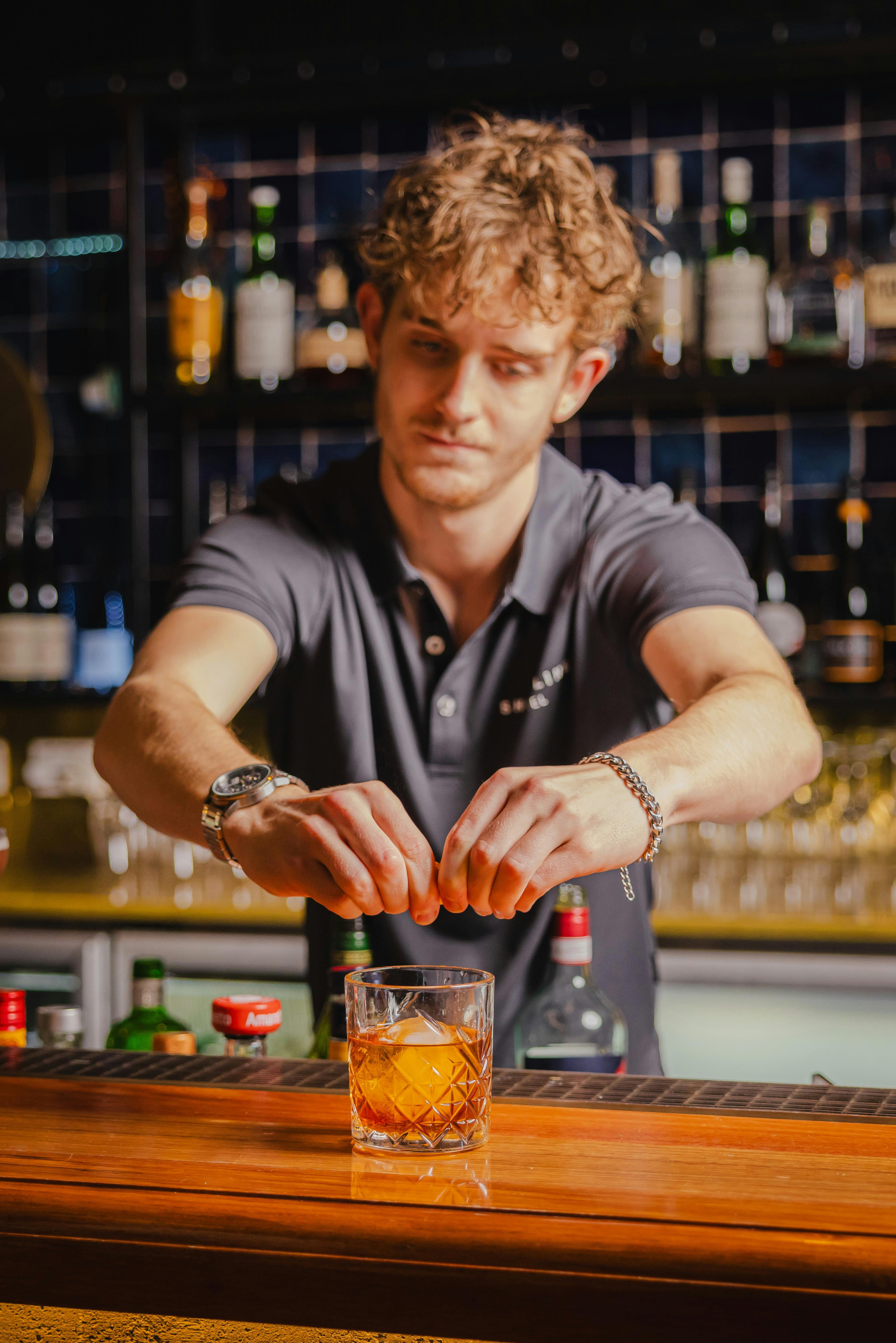 cocktail making the shoreline hotel