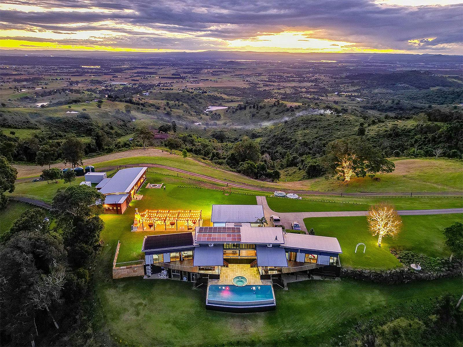 Western Ridge: Weddings and Events