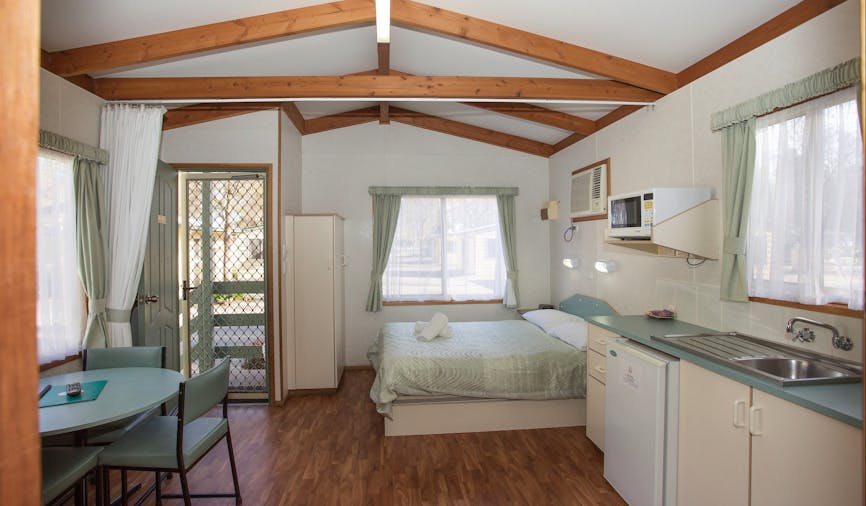JAY ENSUITE CABIN