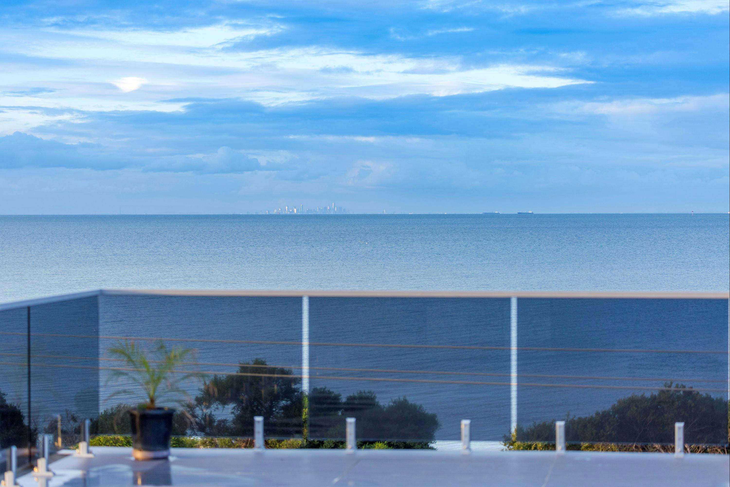 Starhaven Retreat Rooftop view