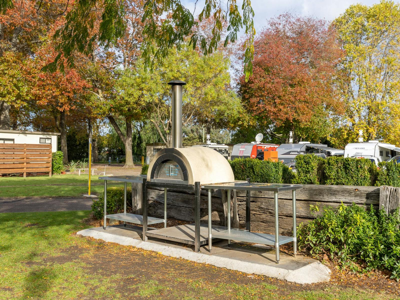Pizza oven