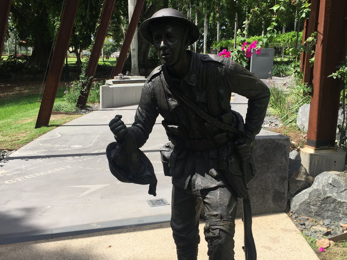 photo showing statue of WW1 Soldier at the Gallipoli to Armistice Walk in Queens Park Maryborough