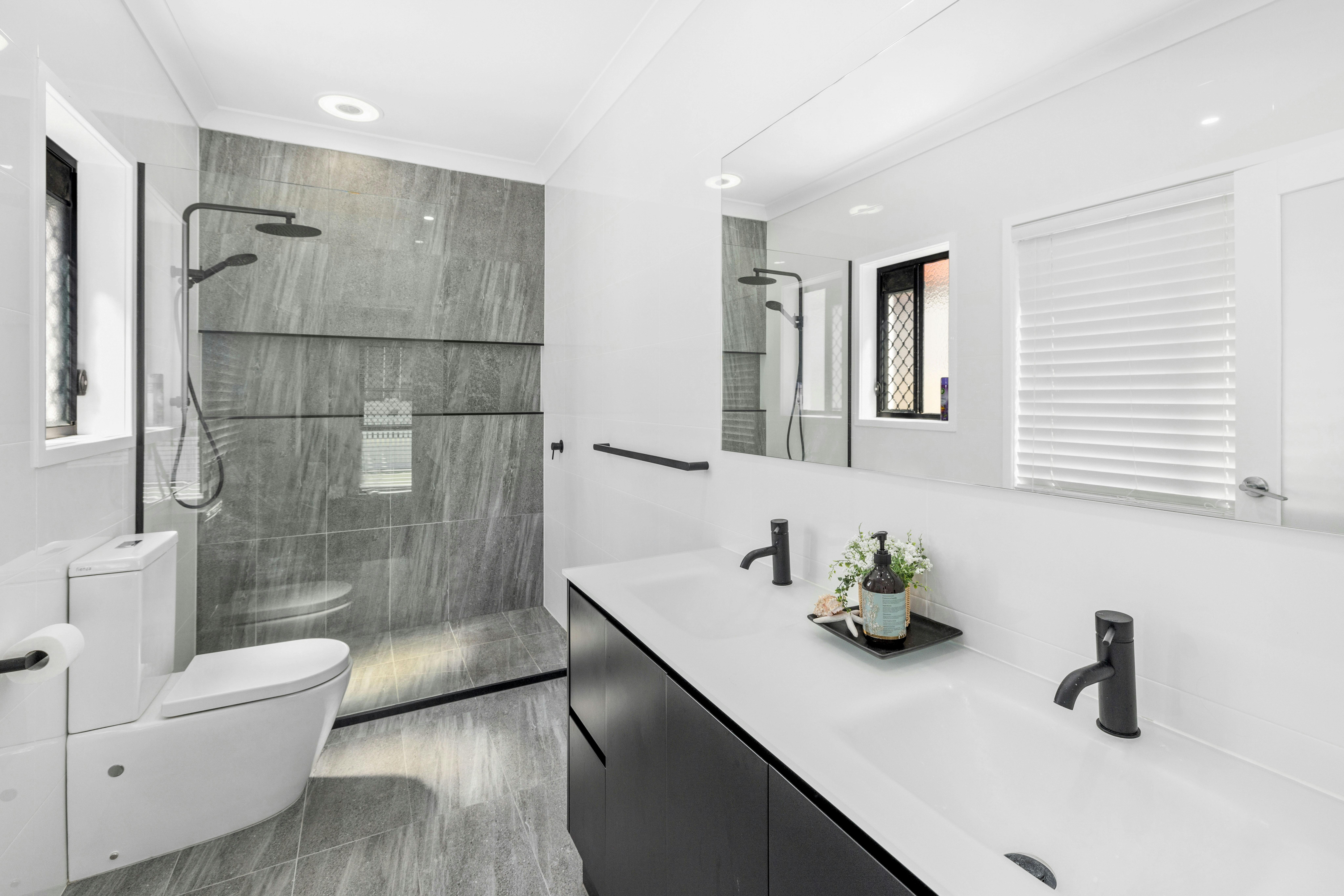 Opulent Canal-Front Retreat