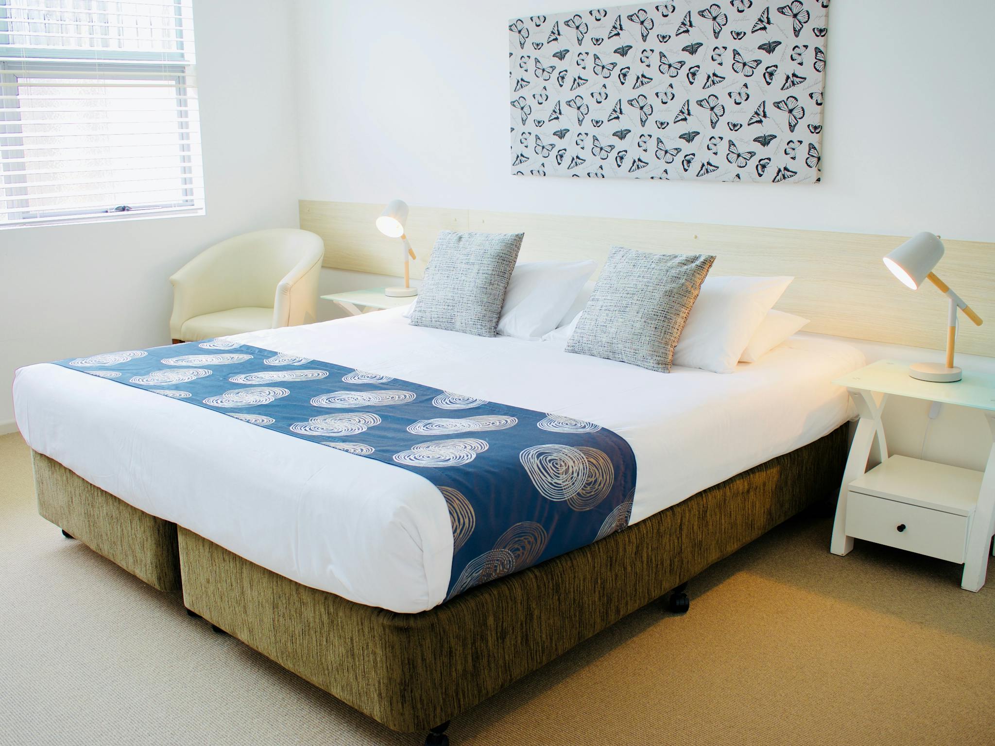 King Room sleeps two people, can be made into two split kings single beds. King Room sleeps two people, can be made into two split kings single beds.
