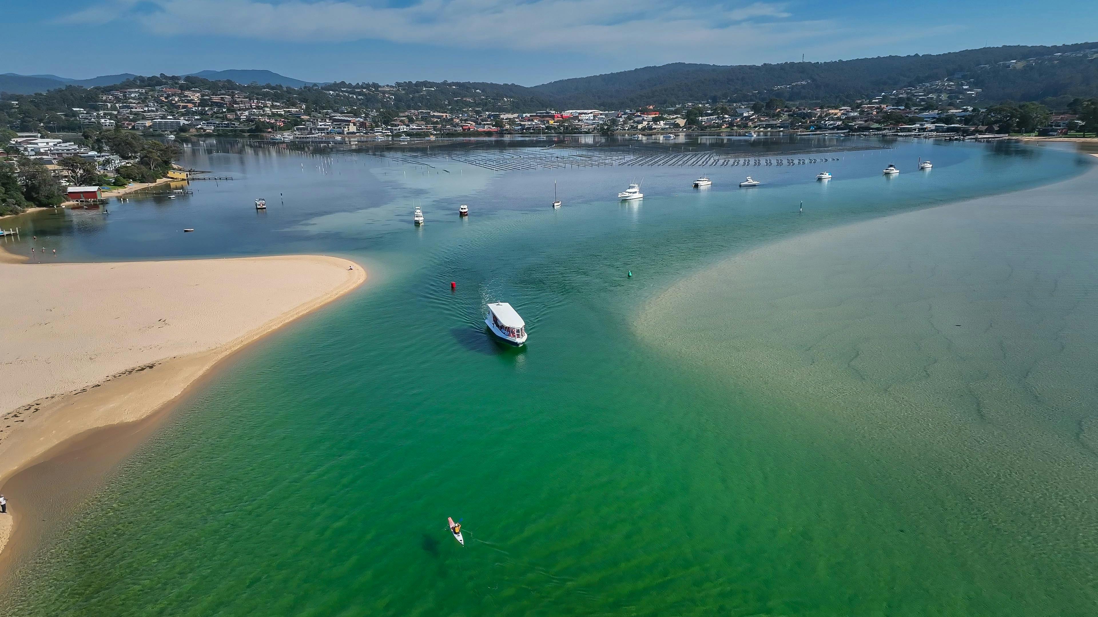 Boat in Merimbula Lake, Boat tours Merimbula