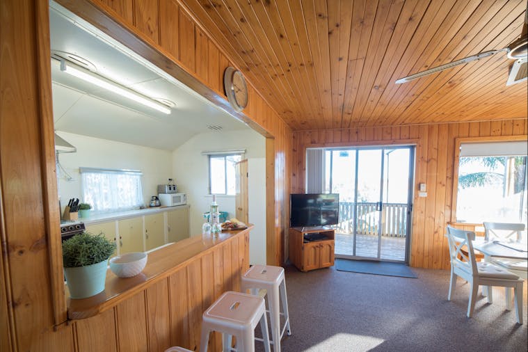 Mundic Waterfront Cottages
