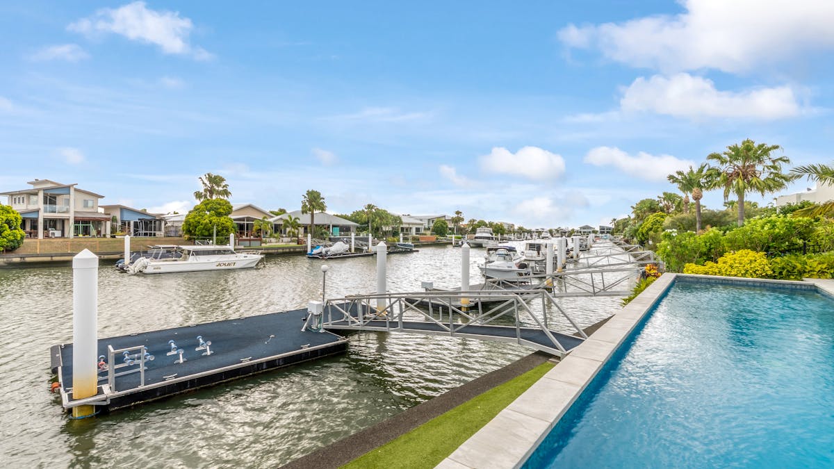 Pool and pontoon