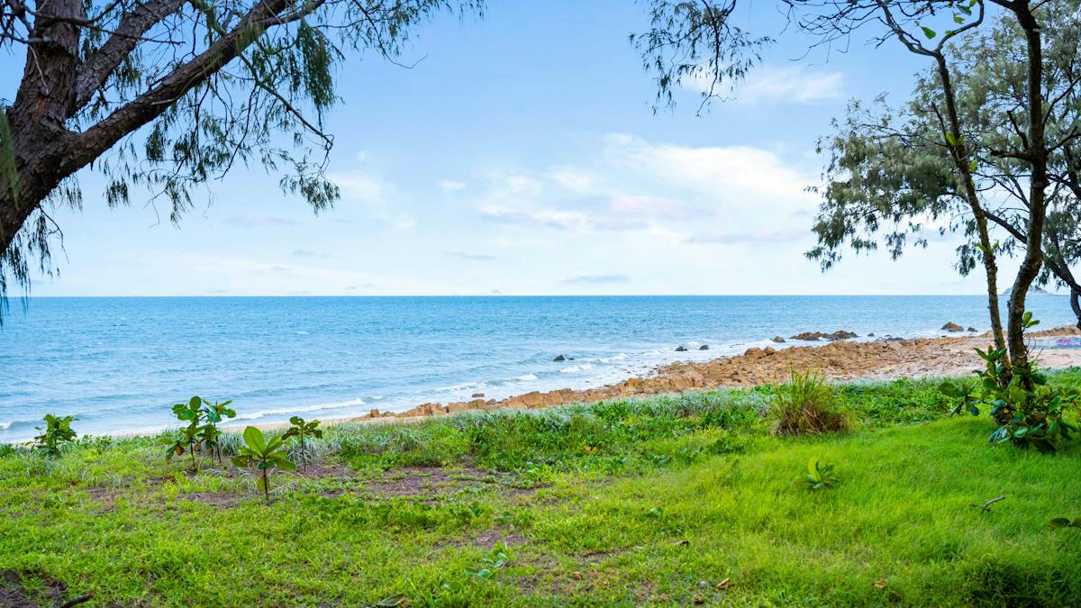 Seabreeze Hotel | Food-and-drink | Queensland