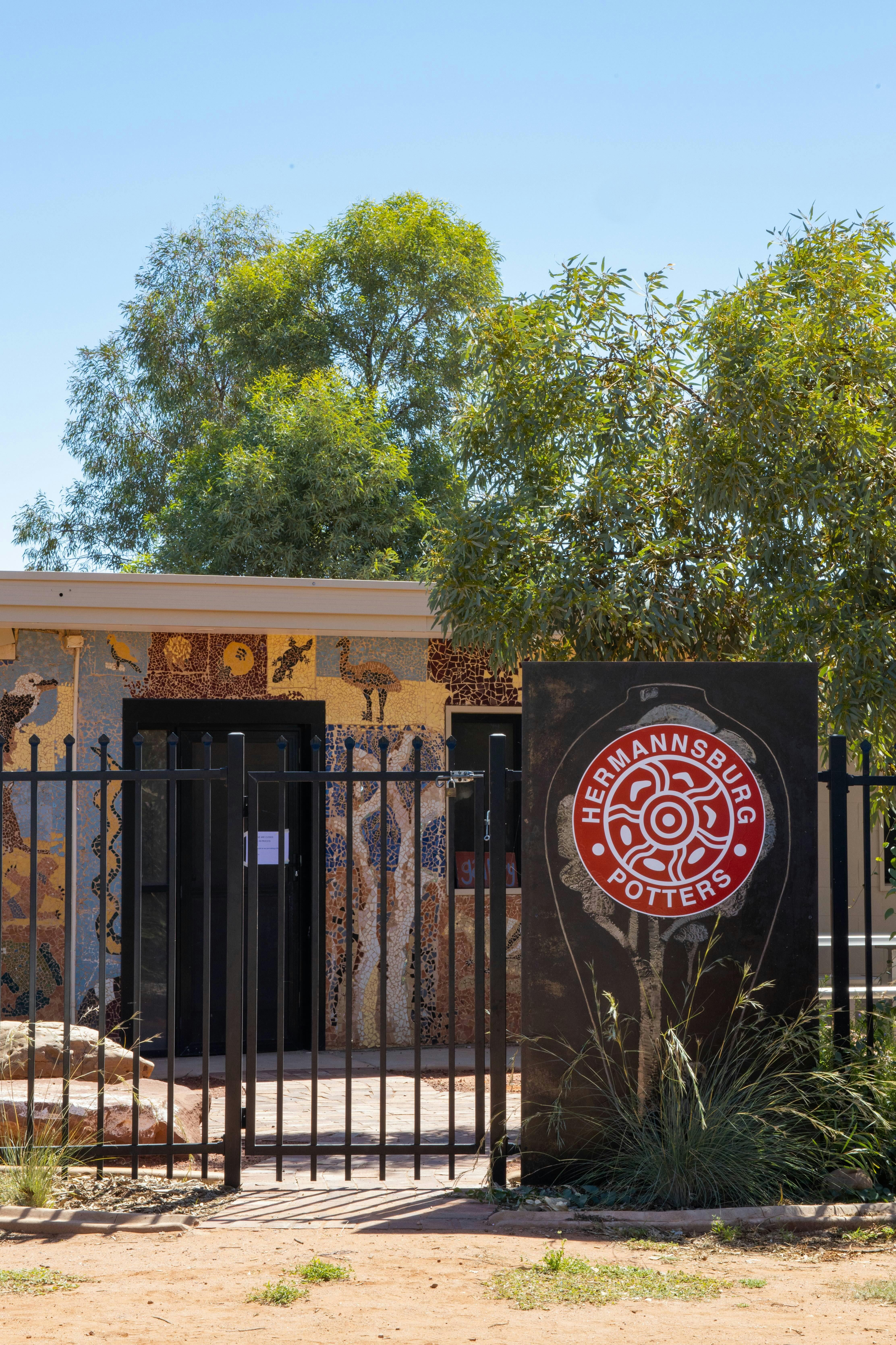 Hermannsburg Potters