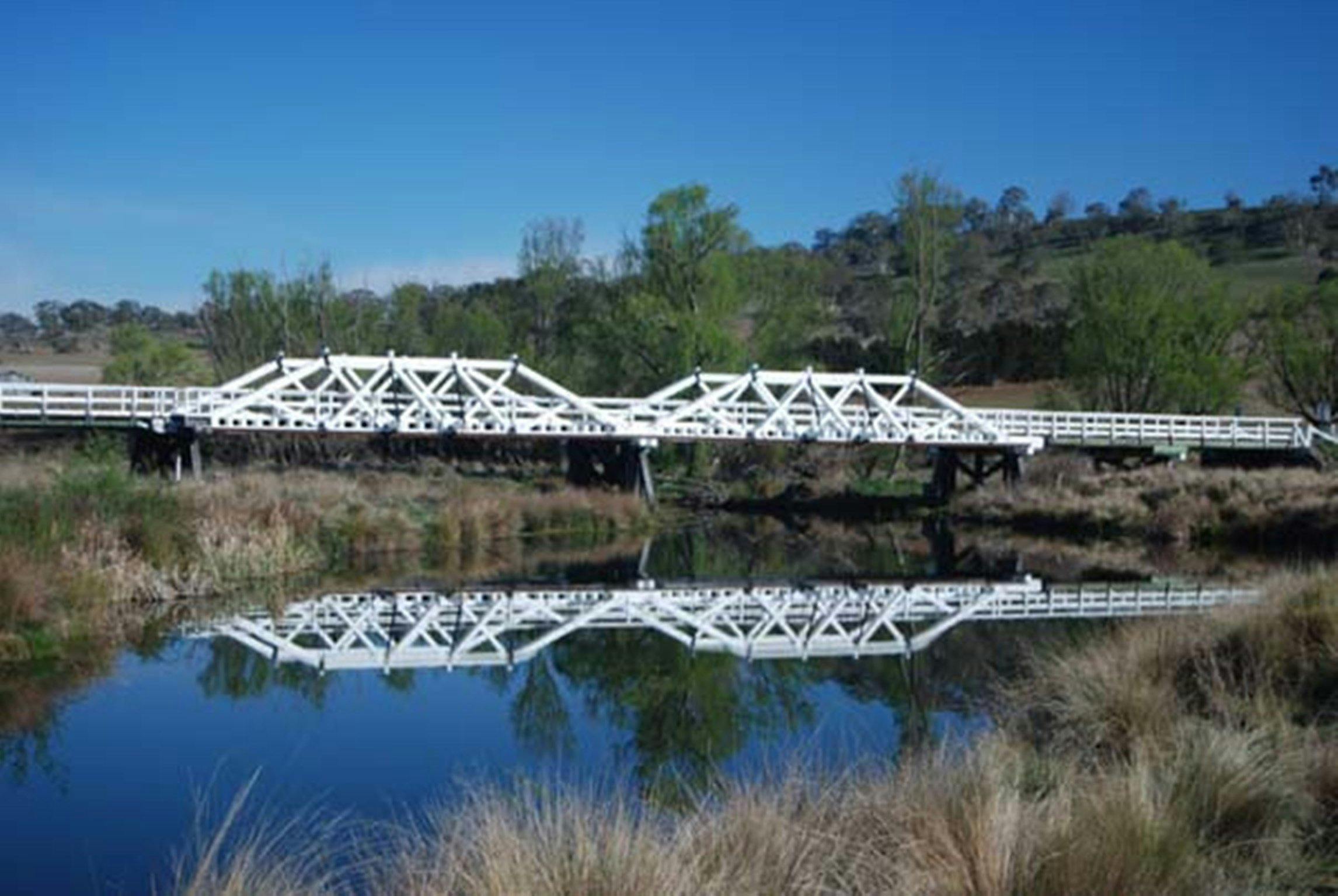 Crankies Plain Bridge over Coolumbooka River NSW Holidays