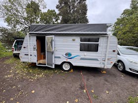 Single axel Jayco freedom poptop caravan