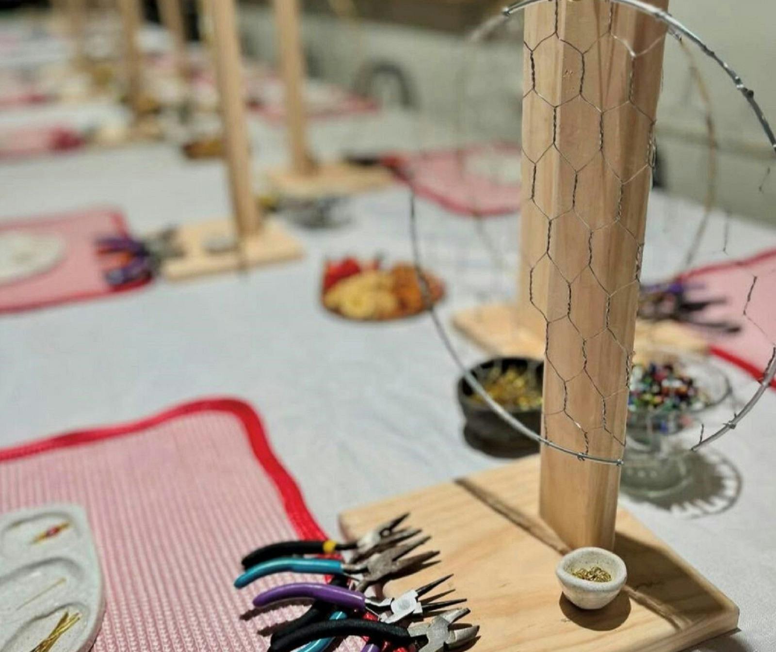 Chicken Wire Sun Catcher Workshop