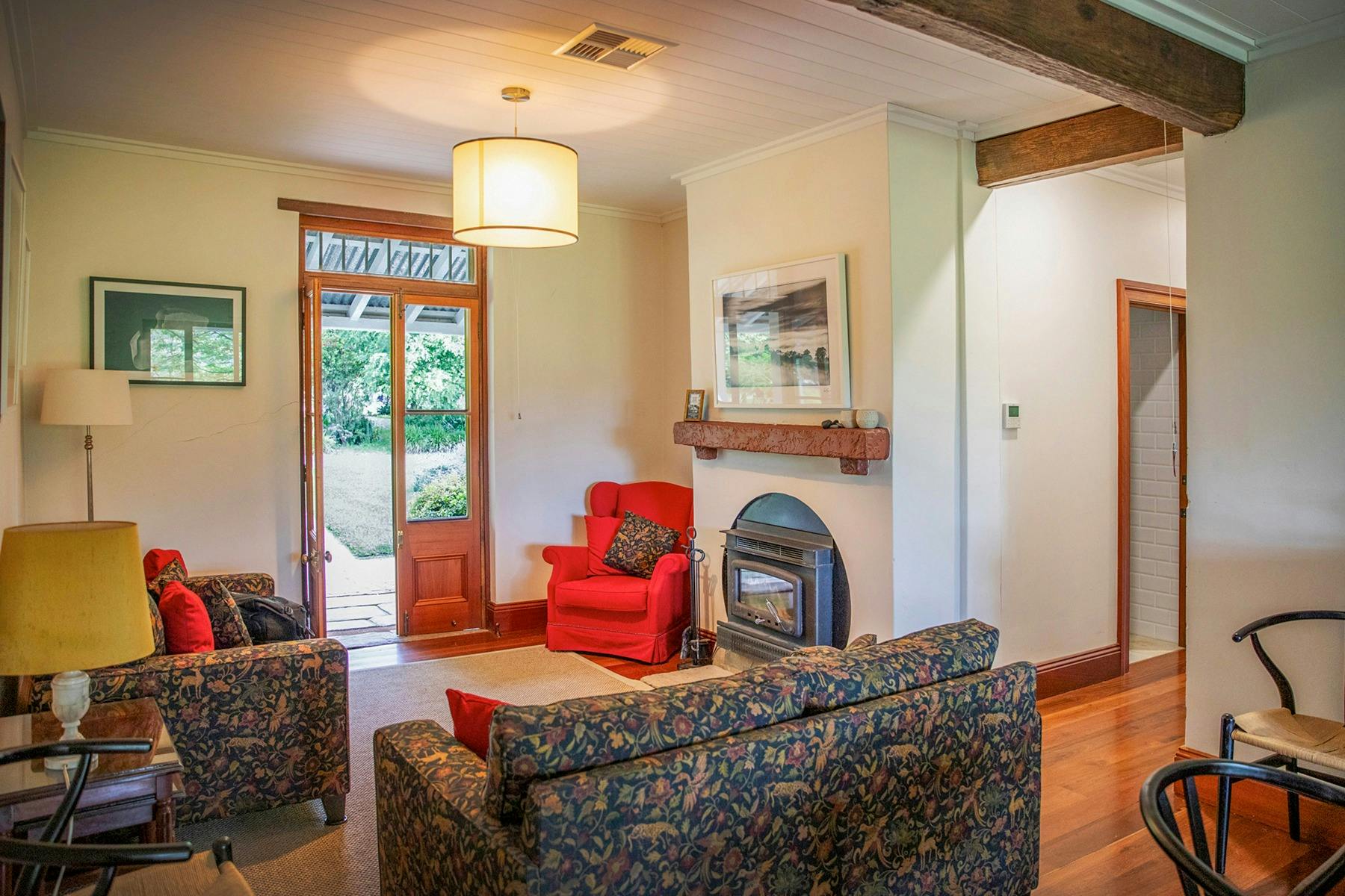 올드 두니날드 거실